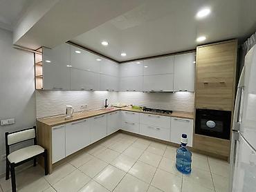 Долгосрочная аренда квартир: 4 комнаты — 4