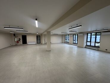 отель в бостери: Сдаю Офис, 200 м², 1 линия