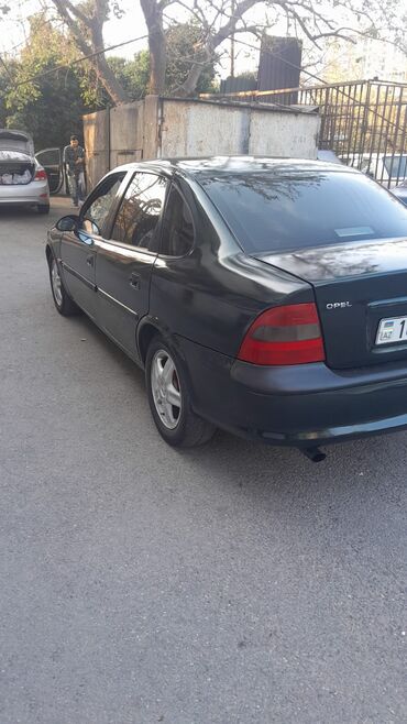 Opel: Opel Vectra: 2 l | 1998 il Sedan — 3