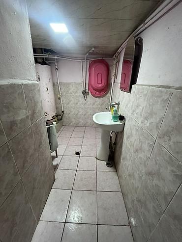 evlər studiya: Komunal daxil. Kirayə ev. Qiymət 1 xanıma aiddir. Yalnız xanımlara. 2 — 4