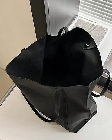 canta noutbuk: Qara tote çanta - Minimalist dizayn, klassik qara rəng - Yumşaq — 2