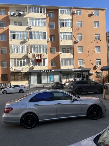 Mercedes-Benz: Mercedes-Benz E 220: 2.2 l | 2011 il Sedan -da lalafo.az — 22 Mercedes-Benz: Mercedes-Benz E 220: 2.2 l | 2011 il Sedan — 22