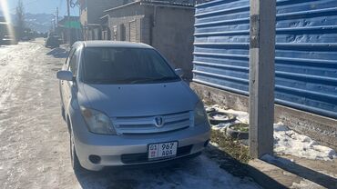 Toyota: Toyota ist: 2003 г., 1.3 л, Автомат, Бензин, Хэтчбэк