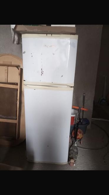mini xolodenik: İki qapılı soyuducu - Üst hissədə ayrıca dondurucu bölmə, alt hissədə — 1