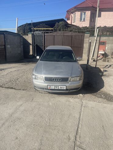 Audi: Audi A4: 1995 г., 1.6 л, Механика, Бензин, Седан