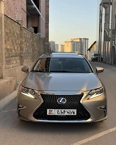 Lexus: Lexus ES: 2017 г., 2.5 л, Гибрид, Седан — 1
