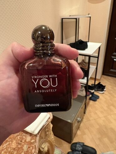 Toy paltarları və aksesuarları: Emporio Armani – Stronger With You Absolutely kişi ətiri - Brend