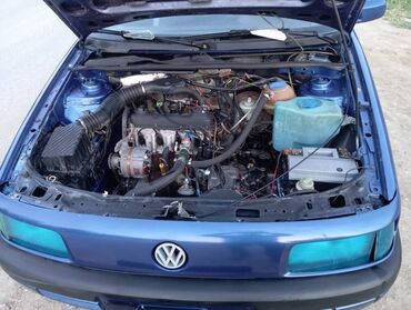 авто эстима: Volkswagen Passat: 1993 г., 1.8 л, Механика, Бензин, Универсал
