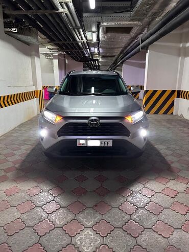 иж комби: Toyota RAV4: 2020 г., 2.5 л, Автомат, Бензин, Кроссовер