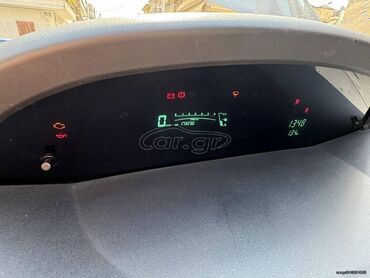 Toyota: Toyota Yaris: 1.4 l. | 2009 έ. Χάτσμπακ — 4