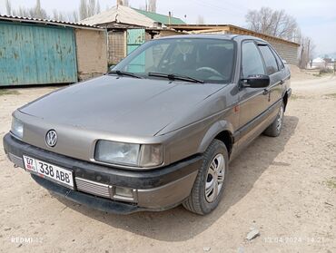 купить volkswagen transporter: Volkswagen Passat: 1993 г., 1.8 л, Механика, Бензин, Седан