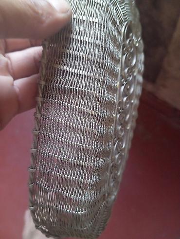 meyvə qablari: Tel hörgülü oval səbət - Material: nazik metal tel (gümüşü rəng), əl — 1