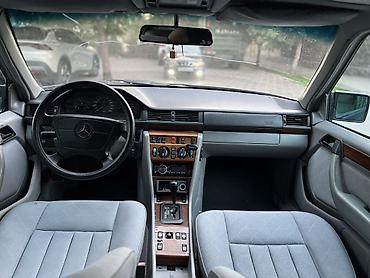 фронтальный погрузчик 3 кубовый: Mercedes-Benz W124: 1994 г., 3.2 л, Автомат, Бензин, Седан — 5