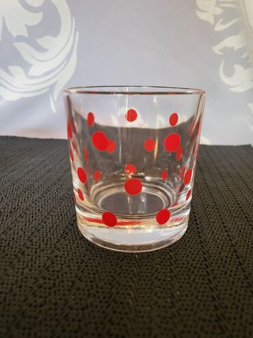 Čaše: Case za grejanu,itd puno staklo 70te. Case bez ostecenja,sve na njima na lalafo.rs — 8 Čaše: Case za grejanu,itd puno staklo 70te. Case bez ostecenja,sve na njima — 8