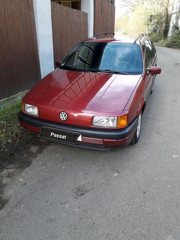 машина байтик: Volkswagen Passat: 1989 г., 1.8 л, Механика, Бензин, Универсал