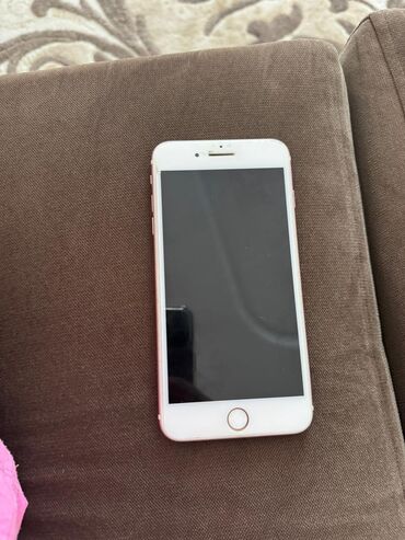 iphone 4 ikinci el: IPhone 7 Plus, 32 GB, Midnight, Barmaq izi