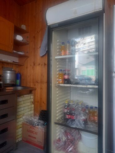 Dərin dondurucular: Vitrin tipli içki soyuducusu - Şaquli vitrin soyuducu, restoran