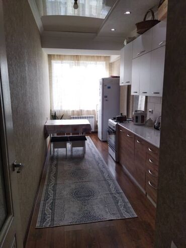 сдаю квартиру на длительный срок в районе кызыл аскерь: 4 бөлмө, 150 кв. м, 1 кабат, Эски ремонт