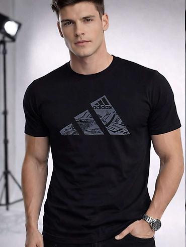 Majice: L XL 2XL
Cena 1.700 din — 12