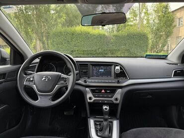 Hyundai: Hyundai Elantra: 2018 г., 2 л, Автомат, Бензин, Седан — 12