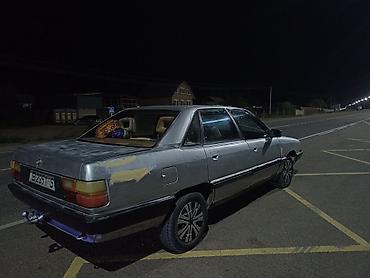 трактир 82: Audi 100: 1984 г., Механика, Седан — 1