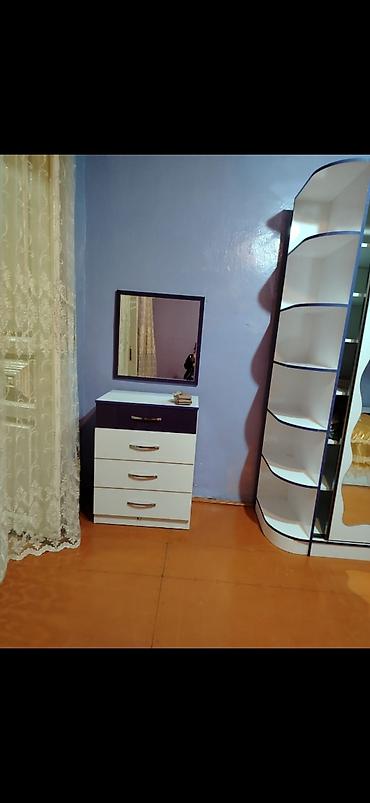 Yataq otağı dəstləri: Yataq otağı mebel dəsti - Geniş sürgülü qapılı şkaf: ağ rəngdə, ön — 5