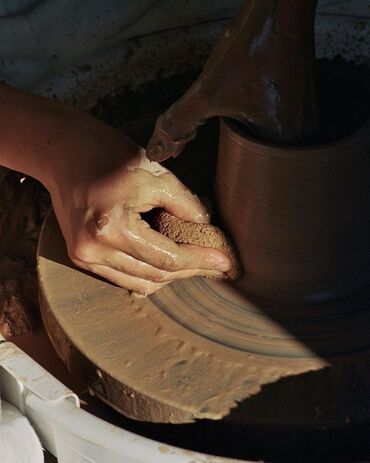 бассейн работа: Гончарная глина для керамической работы и для лепки