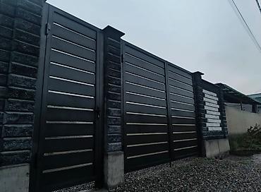 панель декоративная: Современные металлические ворота с калиткой - Материал: сталь - — 3