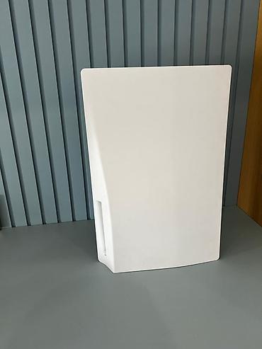 PS5 (Sony PlayStation 5): Игровая консоль Sony PlayStation 5 в белом корпусе с черными — 3