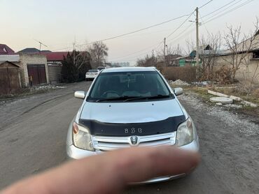 Toyota: Toyota ist: 2003 г., 1.5 л, Автомат, Бензин