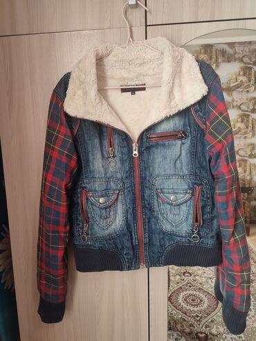 стильные куртки джинсовые: Джинсовая куртка, Осень-весна, Укороченная модель, L (EU 40)