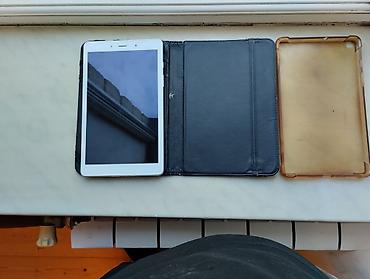 Samsung: Samsung Galaxy Tab A (8") planşet çox səliqəli planşetdir. Heç bir — 4