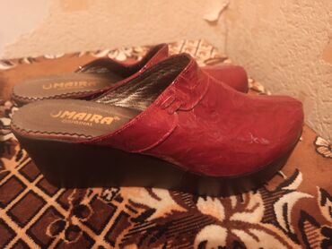 Сабо: Продается обувь торг уместеннаходимся в г.Каракол
