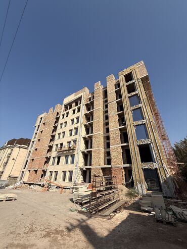 3 комнатная квартира продажа: 3 бөлмө, 135 кв. м, Элитка, 4 кабат, ПСО (өзү оңдоп түзөтүп бүтүү үчүн)