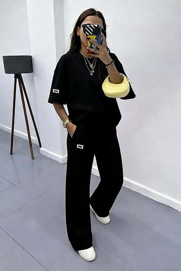 Kompleti: Kompleti
Cena 3600
Uni vel.
V30 — 7