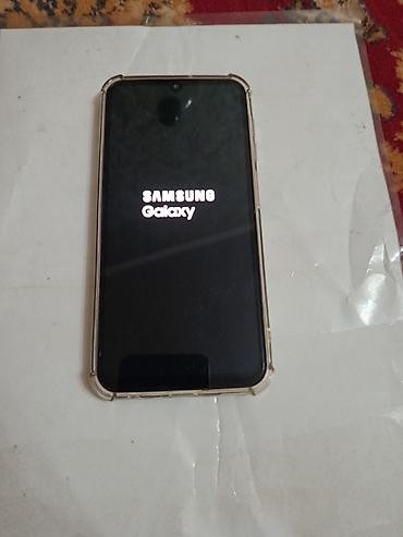 Смартфон Samsung Galaxy A24 (модель SM-A245F/DSN), цвет задней панели