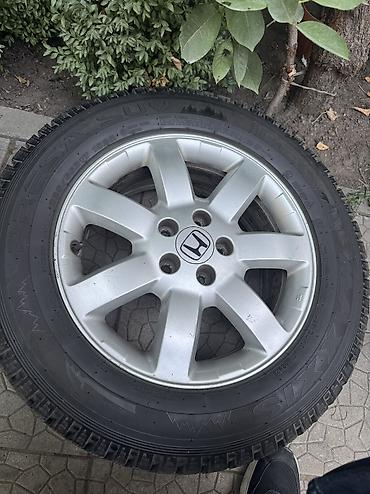 70 сом: Дөңгөлөктөр монтажда 225 / 65 / R 17, Кыш, Колдонулган, Комплект, Жеңил унаалар, Куйма, тешиктери - 5 — 6