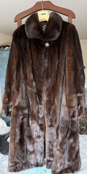 Шубы: Длинная норковая шуба натурального темно-каштанового цвета. - — 2