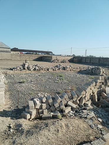 qum torbasi satisi: Torpaq satlır 
4 sot 12500
3000 daşı var içinde 
051 376 55 59 — 3