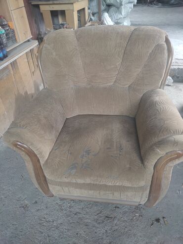 мебель со склада: Кресла две штуки б/у по 500 сом