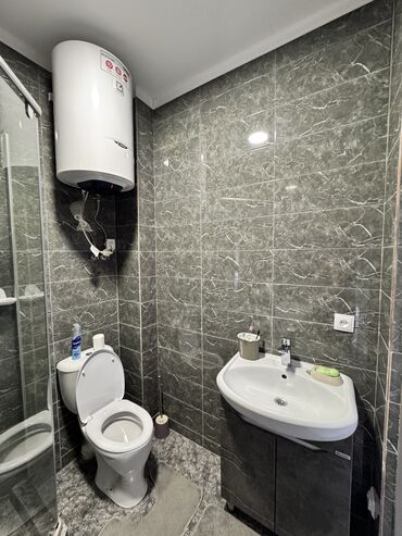 Посуточная аренда домов: 50 м², 3 комнаты — 12