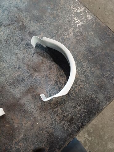 Digər metal məhsullar: Məhsul: Yumru nov üçün xamutlar Təsvir: - Yağış suyu sistemlərində — 11