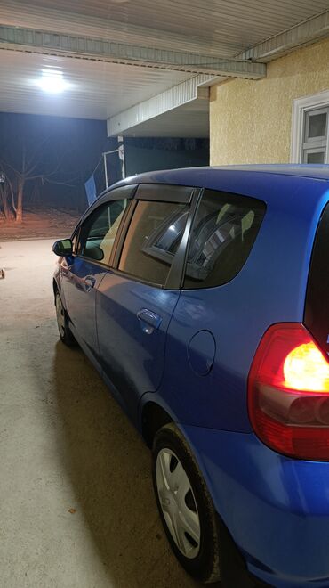 Honda: Honda Fit: 2003 г., 1.3 л, Автомат, Бензин, Хэтчбэк — 4