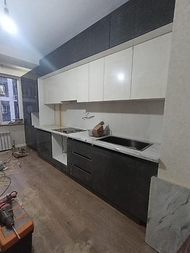 silver kitchen: Кухонный гарнитур современного дизайна - Прямая кухня с высоким — 4
