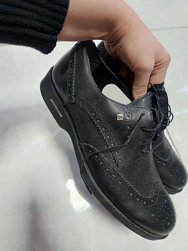 Кроссовки и спортивная обувь: Распродажа фирменных вещей много чего в наличии от 500с почти вся — 10