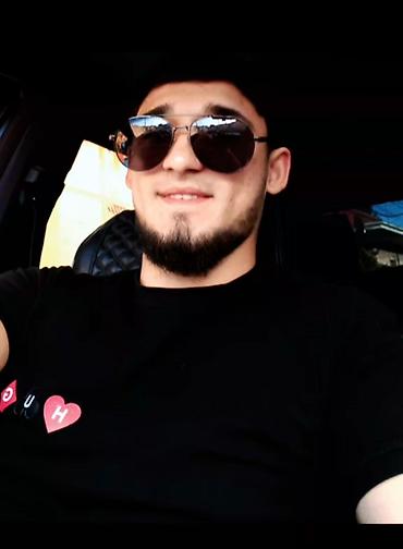 berber is: Salam. iş axtarıram əlimdən çox iş gəlir yaş 19 boy 1.78 iş olarsa — 3