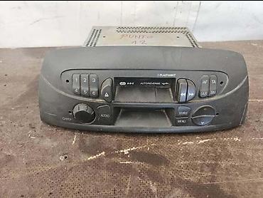 ploca za gramofon: RADIO KASETOFON ZA FIAT PUNTO — 1