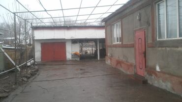 продаю дом село орок: Дом, 180 м², 7 комнат, Собственник, Старый ремонт