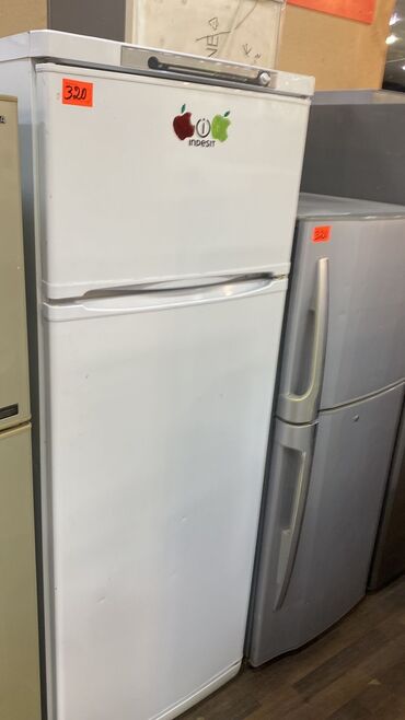 balaca xaladennik: 2 qapılı Indesit Soyuducu Satılır, rəng - Ağ