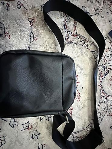 boss барсетка: Сумка через плечо Tommy Hilfiger черного цвета. Компактная модель — 3